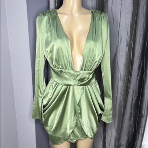 Dress Love & Lemonade Sz L Women’s Elegant Green Satin Dress